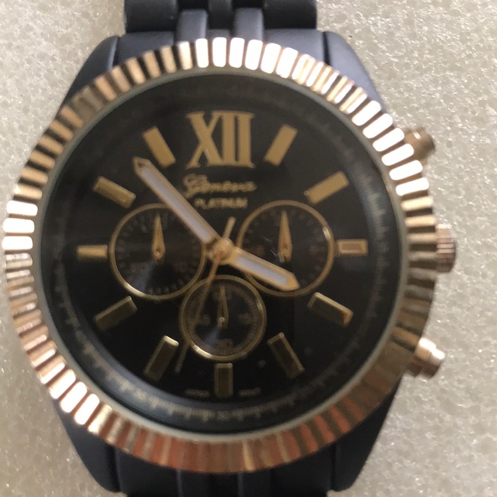 Black watch - Picture 2 of 2